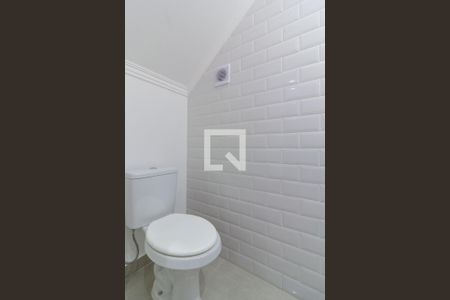 Casa à venda com 100m², 2 quartos e 2 vagasLavabo