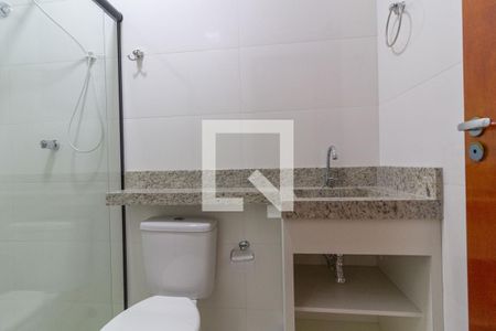 Casa à venda com 100m², 2 quartos e 2 vagasBanheiro da Suíte 1