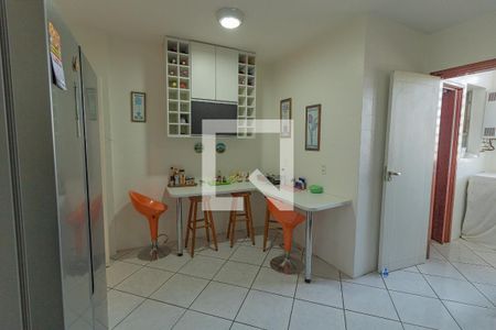Apartamento à venda com 128m², 3 quartos e 2 vagasCozinha