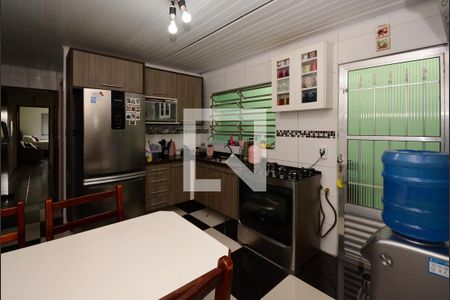 Casa à venda com 125m², 3 quartos e 2 vagas Casa à venda com 125m², 3 quartos e 2 vagasCozinha