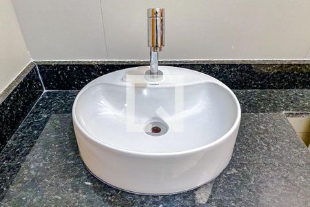 Casa à venda com 112m², 3 quartos e 2 vagasBanheiro