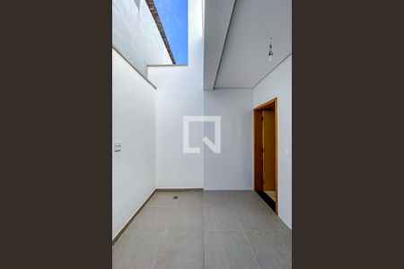 Casa à venda com 112m², 3 quartos e 2 vagasÁrea de Serviço