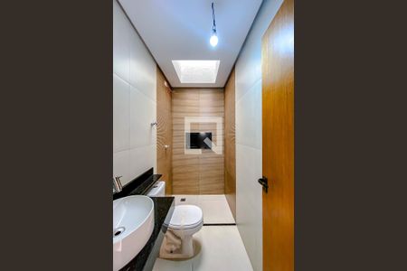 Casa à venda com 112m², 3 quartos e 2 vagasBanheiro