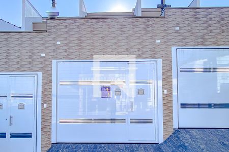 Casa à venda com 112m², 3 quartos e 2 vagasFachada