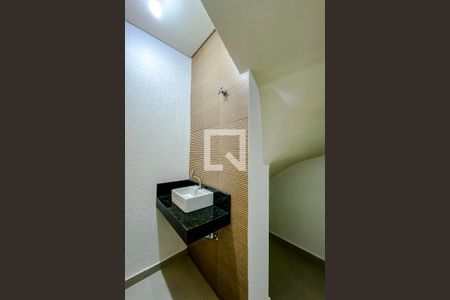 Casa à venda com 112m², 3 quartos e 2 vagasLavabo