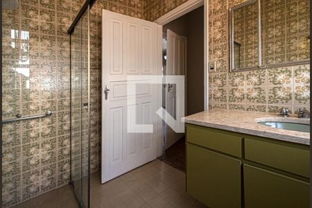 Casa à venda com 240m², 4 quartos e 2 vagasbanheiro na suíte2