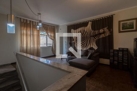 Casa à venda com 240m², 4 quartos e 2 vagassala de vídeo