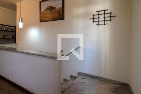Casa à venda com 240m², 4 quartos e 2 vagasacesso aos pisos