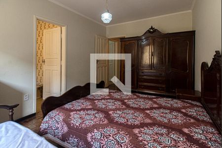 Casa à venda com 240m², 4 quartos e 2 vagassuíte1