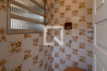 Casa à venda com 240m², 4 quartos e 2 vagasbanheiro na área de serviço