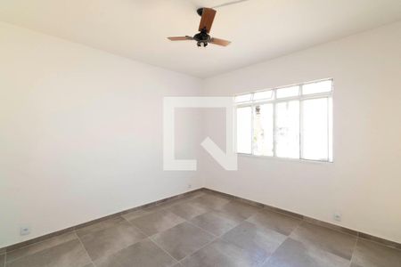 Sala de casa para alugar com 3 quartos, 80m² em Campo Grande, Rio de Janeiro