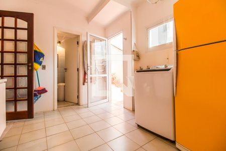 Casa de condomínio à venda com 300m², 4 quartos e 4 vagas Casa de condomínio à venda com 300m², 4 quartos e 4 vagasÁrea de Serviço