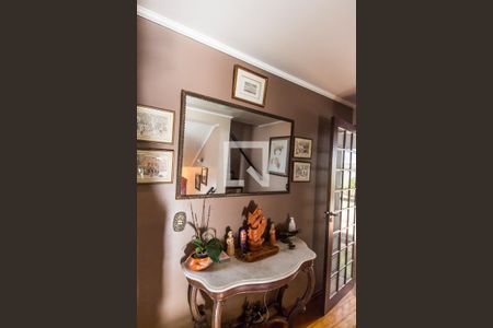 Casa de condomínio à venda com 300m², 4 quartos e 4 vagas Casa de condomínio à venda com 300m², 4 quartos e 4 vagasEntrada