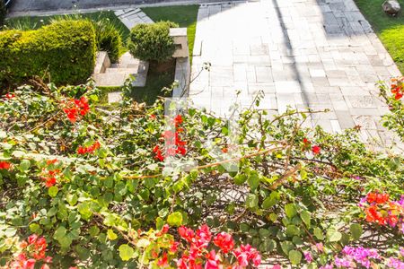 Casa de condomínio à venda com 300m², 4 quartos e 4 vagas Casa de condomínio à venda com 300m², 4 quartos e 4 vagasVista do Quarto 3