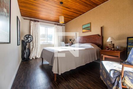 Casa de condomínio à venda com 300m², 4 quartos e 4 vagas Casa de condomínio à venda com 300m², 4 quartos e 4 vagasSuíte 2