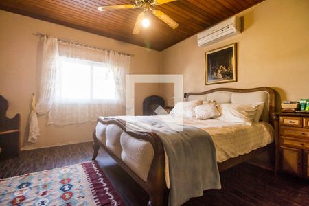 Casa de condomínio à venda com 300m², 4 quartos e 4 vagas Casa de condomínio à venda com 300m², 4 quartos e 4 vagasSuíte 1