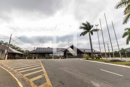 Casa de condomínio à venda com 300m², 4 quartos e 4 vagasVista da Rua