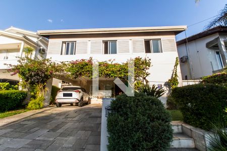 Casa de condomínio à venda com 300m², 4 quartos e 4 vagas Casa de condomínio à venda com 300m², 4 quartos e 4 vagasGaragem