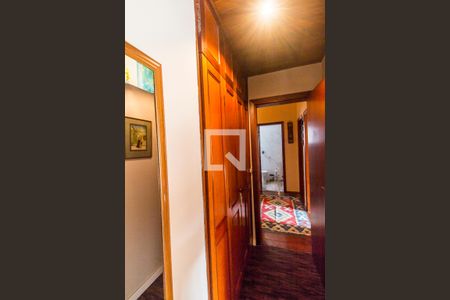 Casa de condomínio à venda com 300m², 4 quartos e 4 vagas Casa de condomínio à venda com 300m², 4 quartos e 4 vagasQuarto 3