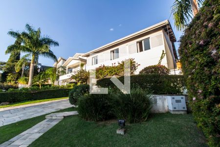 Casa de condomínio à venda com 300m², 4 quartos e 4 vagas Casa de condomínio à venda com 300m², 4 quartos e 4 vagasVista da Rua