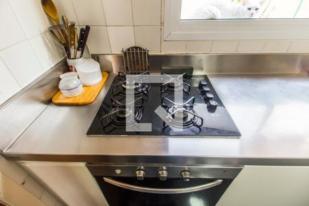 Casa de condomínio à venda com 300m², 4 quartos e 4 vagas Casa de condomínio à venda com 300m², 4 quartos e 4 vagasDetalhe da cozinha