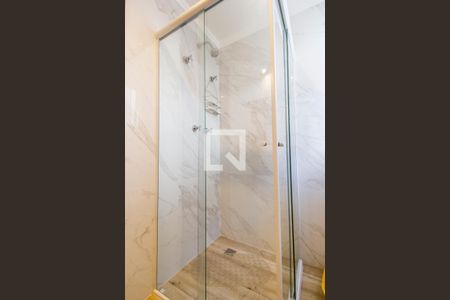 Casa de condomínio à venda com 300m², 4 quartos e 4 vagas Casa de condomínio à venda com 300m², 4 quartos e 4 vagasBanheiro