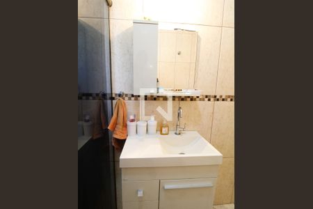 Casa à venda com 84m², 3 quartos e 2 vagasBanheiro 1