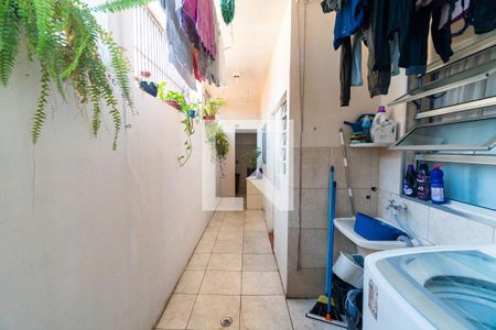 Apartamento à venda com 152m², 3 quartos e sem vaga Apartamento à venda com 152m², 3 quartos e sem vagaLavanderia