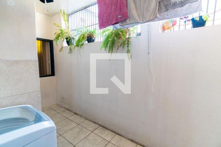 Apartamento à venda com 152m², 3 quartos e sem vaga Apartamento à venda com 152m², 3 quartos e sem vagaLavanderia
