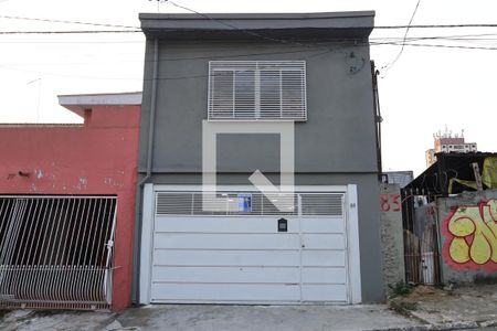 Casa para alugar com 250m², 3 quartos e 2 vagasFachada