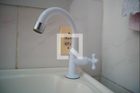 Casa à venda com 100m², 4 quartos e 6 vagasBanheiro Corredor 2