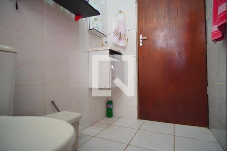 Casa à venda com 100m², 4 quartos e 6 vagasBanheiro Corredor 2