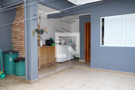 Casa à venda com 184m², 4 quartos e 3 vagasQuintal + Área de Serviço