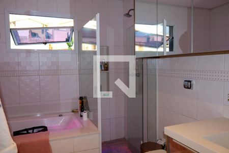 Casa à venda com 184m², 4 quartos e 3 vagasBanheiro da Suíte