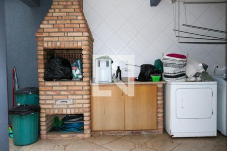 Casa à venda com 184m², 4 quartos e 3 vagasQuintal + Área de Serviço