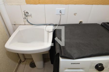 Casa de condomínio à venda com 65m², 2 quartos e 1 vagaÁrea de Serviço