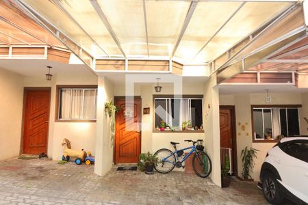 Casa de condomínio à venda com 65m², 2 quartos e 1 vagaÁrea comum