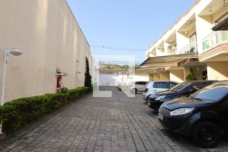 Casa de condomínio à venda com 65m², 2 quartos e 1 vagaÁrea comum