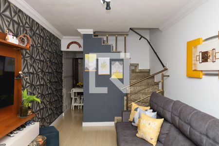 Sala de casa de condomínio à venda com 2 quartos, 65m² em Vila Taquari, São Paulo
