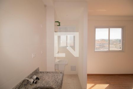 Quarto e cozinha de apartamento à venda com 1 quarto, 28m² em Vila Mazzei, São Paulo