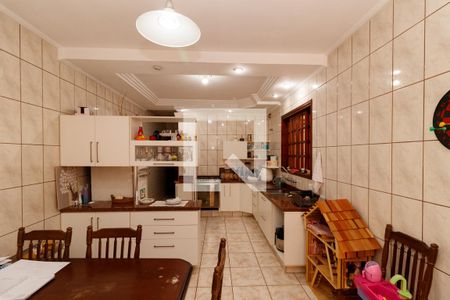 Casa à venda com 180m², 3 quartos e 2 vagas Casa à venda com 180m², 3 quartos e 2 vagasCozinha