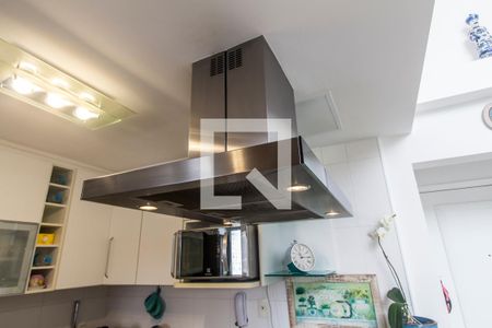 Apartamento à venda com 92m², 2 quartos e 2 vagas Apartamento à venda com 92m², 2 quartos e 2 vagasDetalhe do banheiro