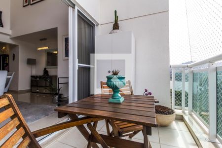 Apartamento à venda com 92m², 2 quartos e 2 vagas Apartamento à venda com 92m², 2 quartos e 2 vagasVaranda