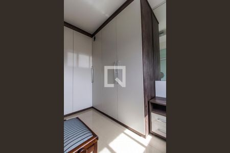 Apartamento à venda com 92m², 2 quartos e 2 vagas Apartamento à venda com 92m², 2 quartos e 2 vagasCloset da suíte