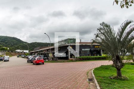 Apartamento à venda com 92m², 2 quartos e 2 vagas Apartamento à venda com 92m², 2 quartos e 2 vagasAlphasitio - Centro Comercial