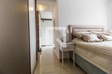 Apartamento à venda com 92m², 2 quartos e 2 vagas Apartamento à venda com 92m², 2 quartos e 2 vagasSuíte