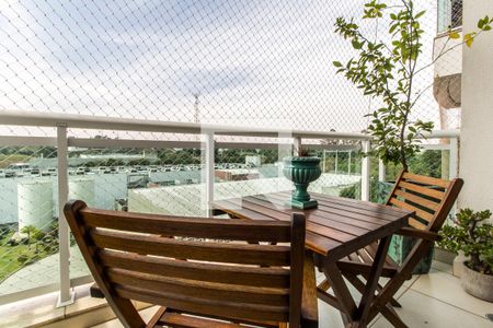 Apartamento à venda com 92m², 2 quartos e 2 vagas Apartamento à venda com 92m², 2 quartos e 2 vagasVaranda