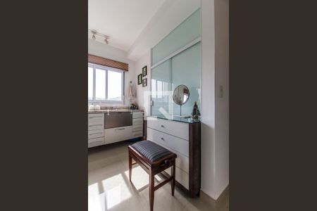 Apartamento à venda com 92m², 2 quartos e 2 vagas Apartamento à venda com 92m², 2 quartos e 2 vagasCloset da suíte