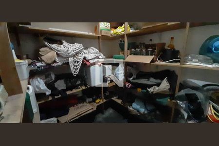 Casa para alugar com 380m², 4 quartos e 4 vagas Casa para alugar com 380m², 4 quartos e 4 vagasDispensa da Área de Serviço