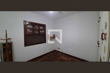 Casa para alugar com 380m², 4 quartos e 4 vagas Casa para alugar com 380m², 4 quartos e 4 vagasQuarto 2